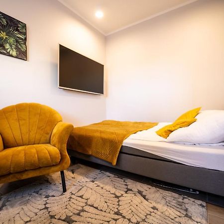 Kolorowe Apartamenty W Mielnie! 350M Od Plazy - 100M Od Jeziora! Mielno  Esterno foto